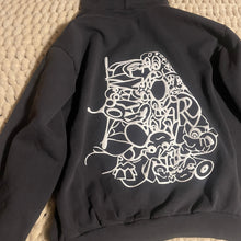 Load image into Gallery viewer, UTC blck rioma hoodie
